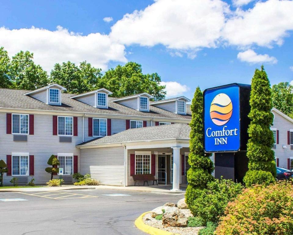 Comfort Inn Guilford near I-95