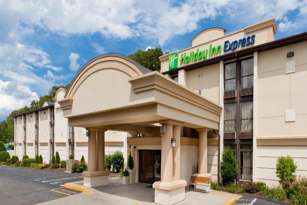 Holiday Inn Express Southington, an IHG Hotel